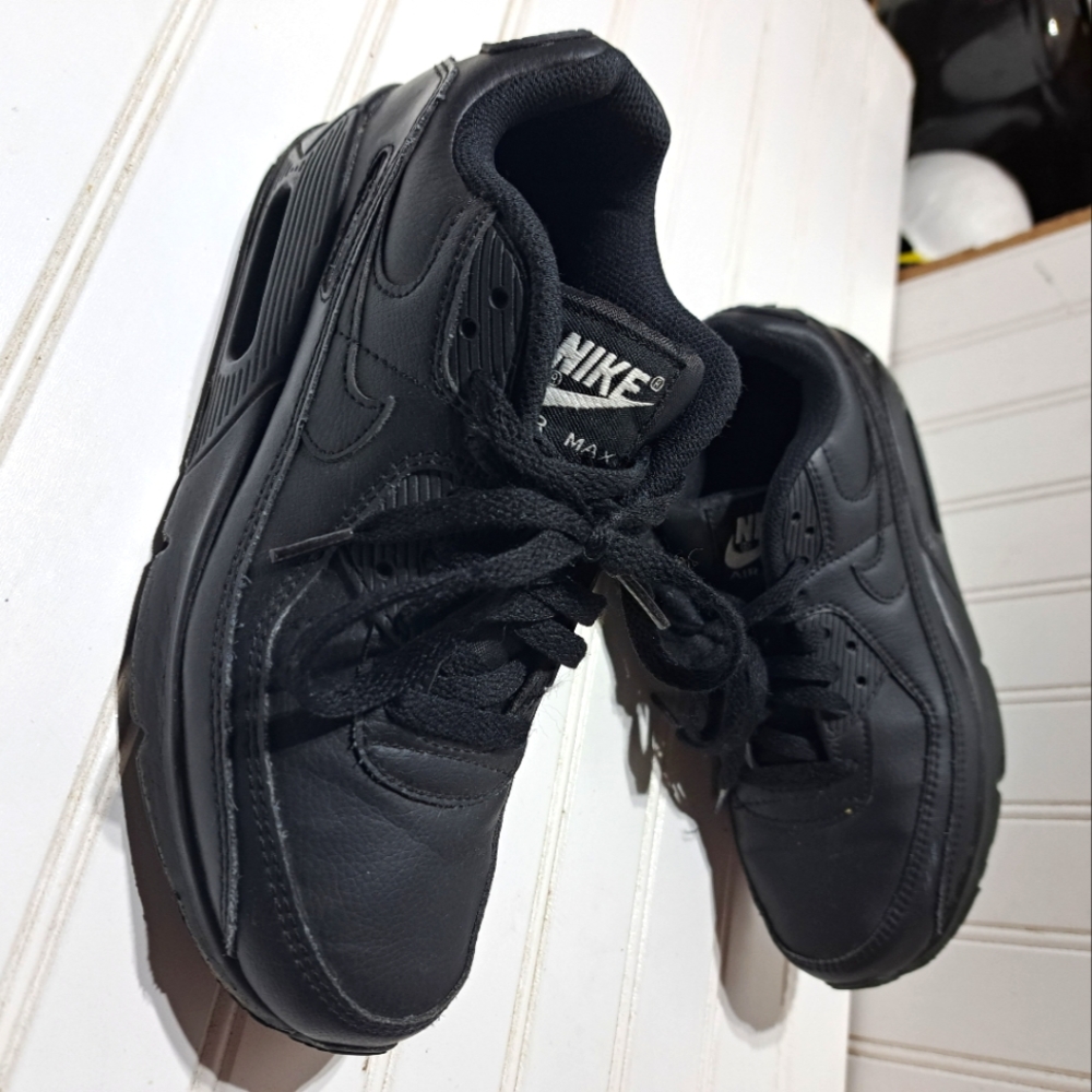 Black nike air max